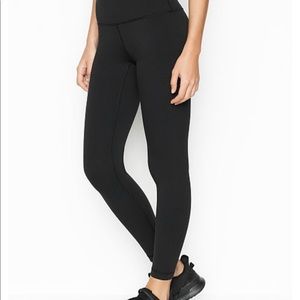 Victoria Sport Knockout Legging